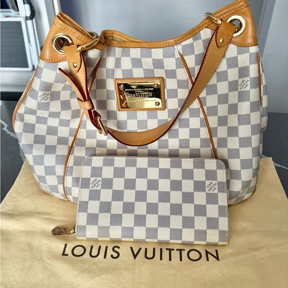 Louis Vuitton Zippy Continental